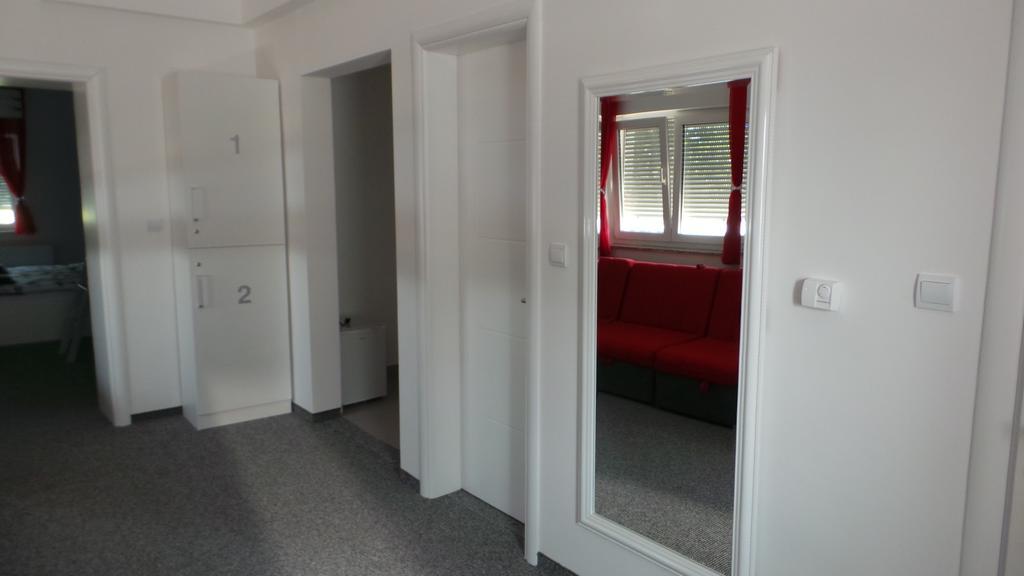 Hostel Levicki Slavonski Brod Rum bild
