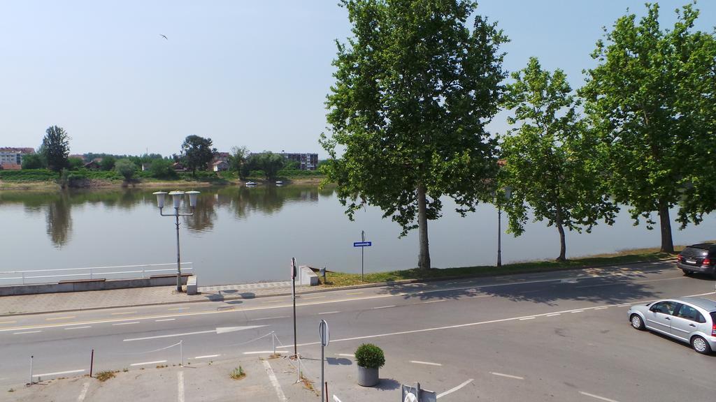 Hostel Levicki Slavonski Brod Rum bild