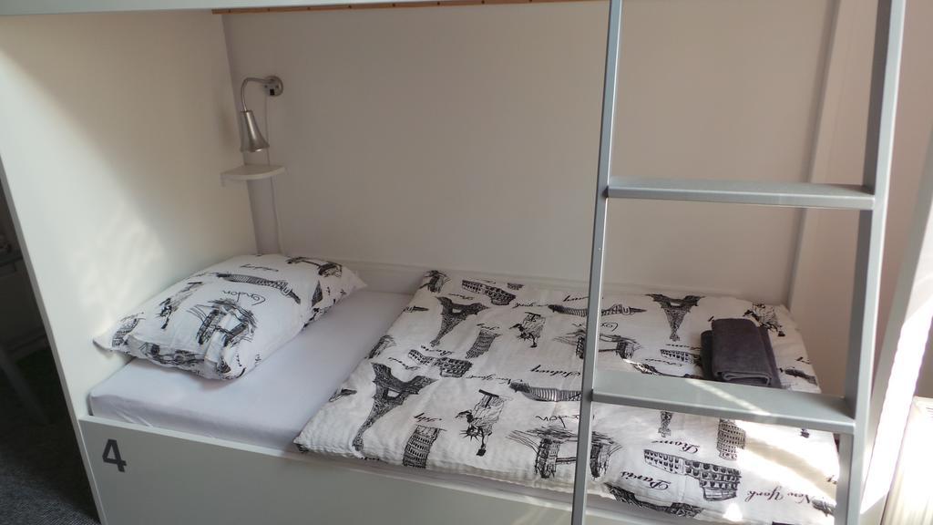 Hostel Levicki Slavonski Brod Rum bild