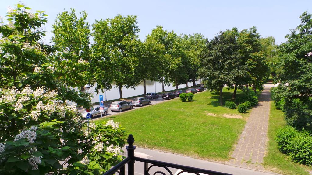 Hostel Levicki Slavonski Brod Rum bild