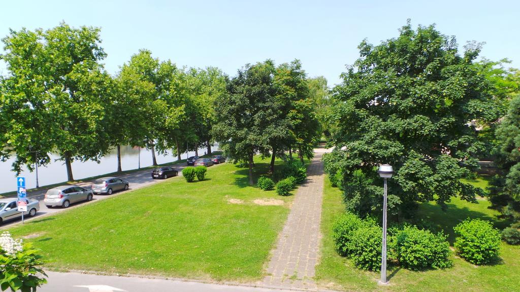 Hostel Levicki Slavonski Brod Rum bild