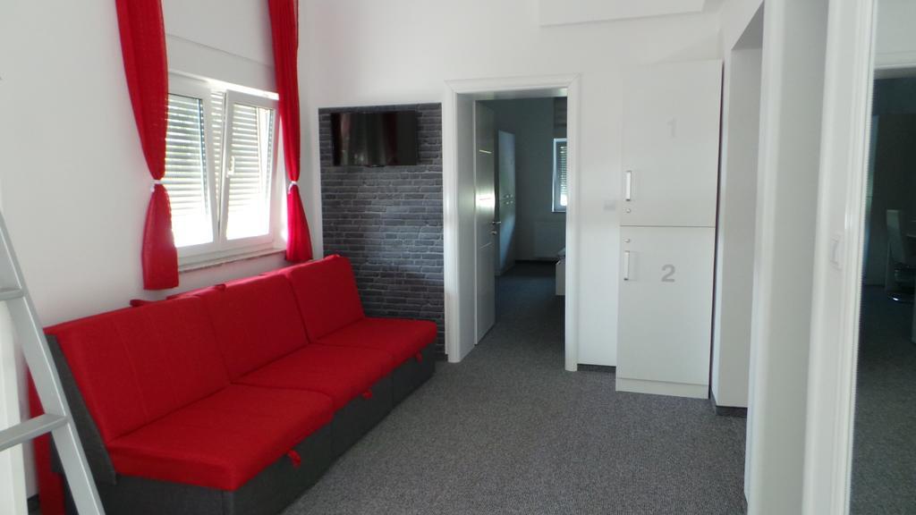 Hostel Levicki Slavonski Brod Rum bild